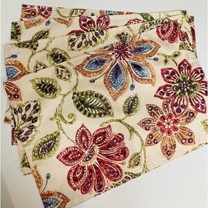 Unbranded Floral Placemats Set‎ of 4 Cream Multicolor Excellent Boho Paisley